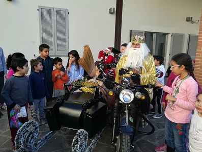 GRUPPO DEI BIMBI CON SIDECAR